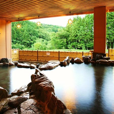 土湯温泉 やすらぎの宿 向瀧旅館 Hotel Fukushima  Exterior photo