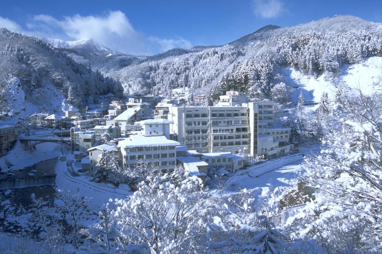 土湯温泉 やすらぎの宿 向瀧旅館 Hotel Fukushima  Exterior photo